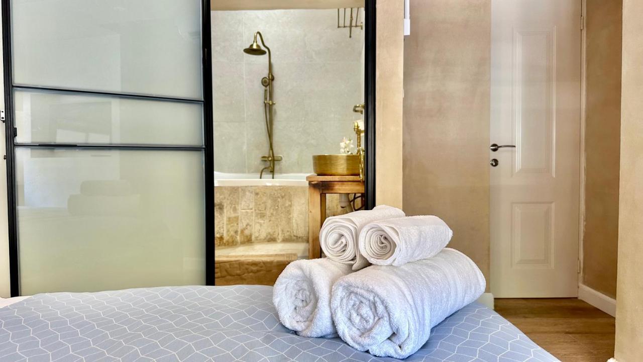 Boutique Apartment In Heart Of ハイファ エクステリア 写真