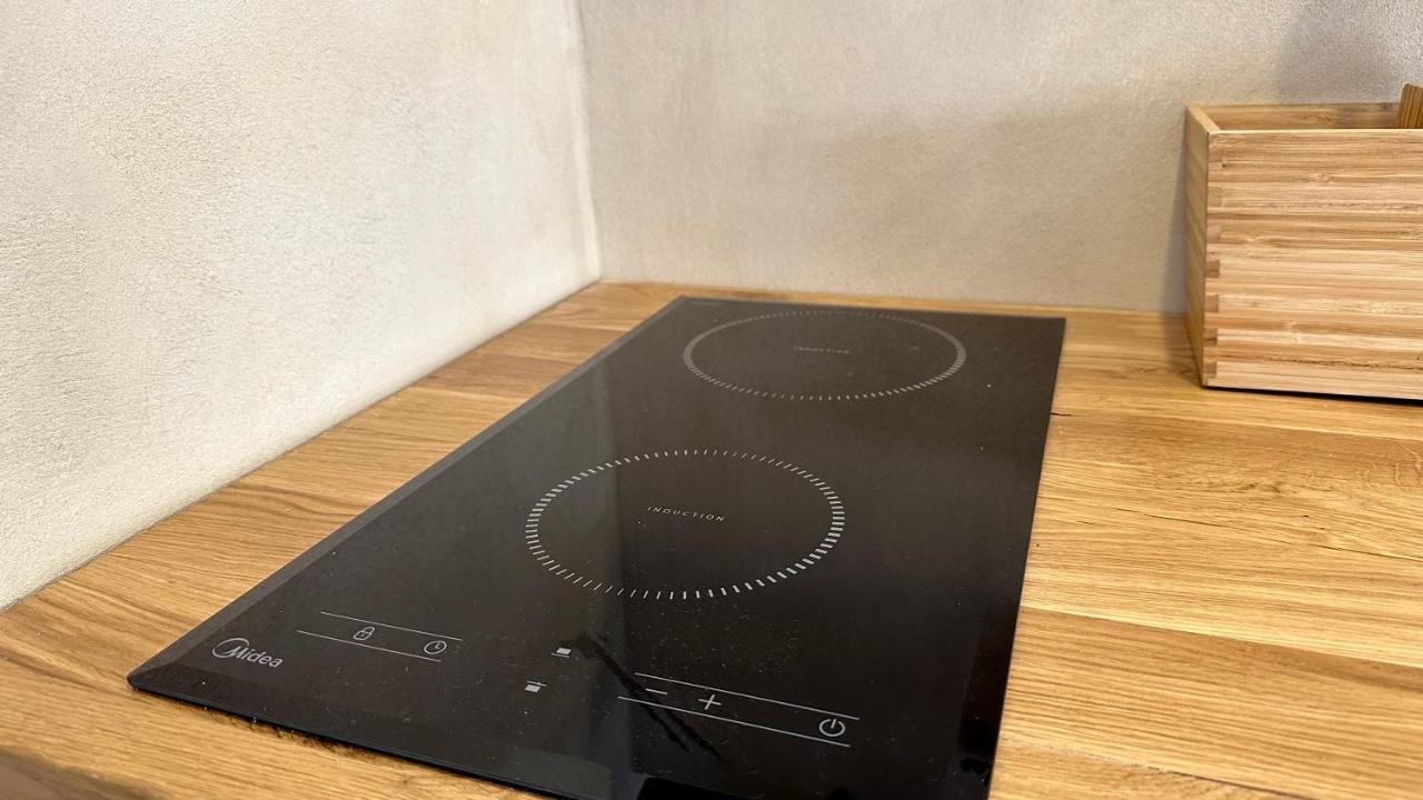 Boutique Apartment In Heart Of ハイファ エクステリア 写真