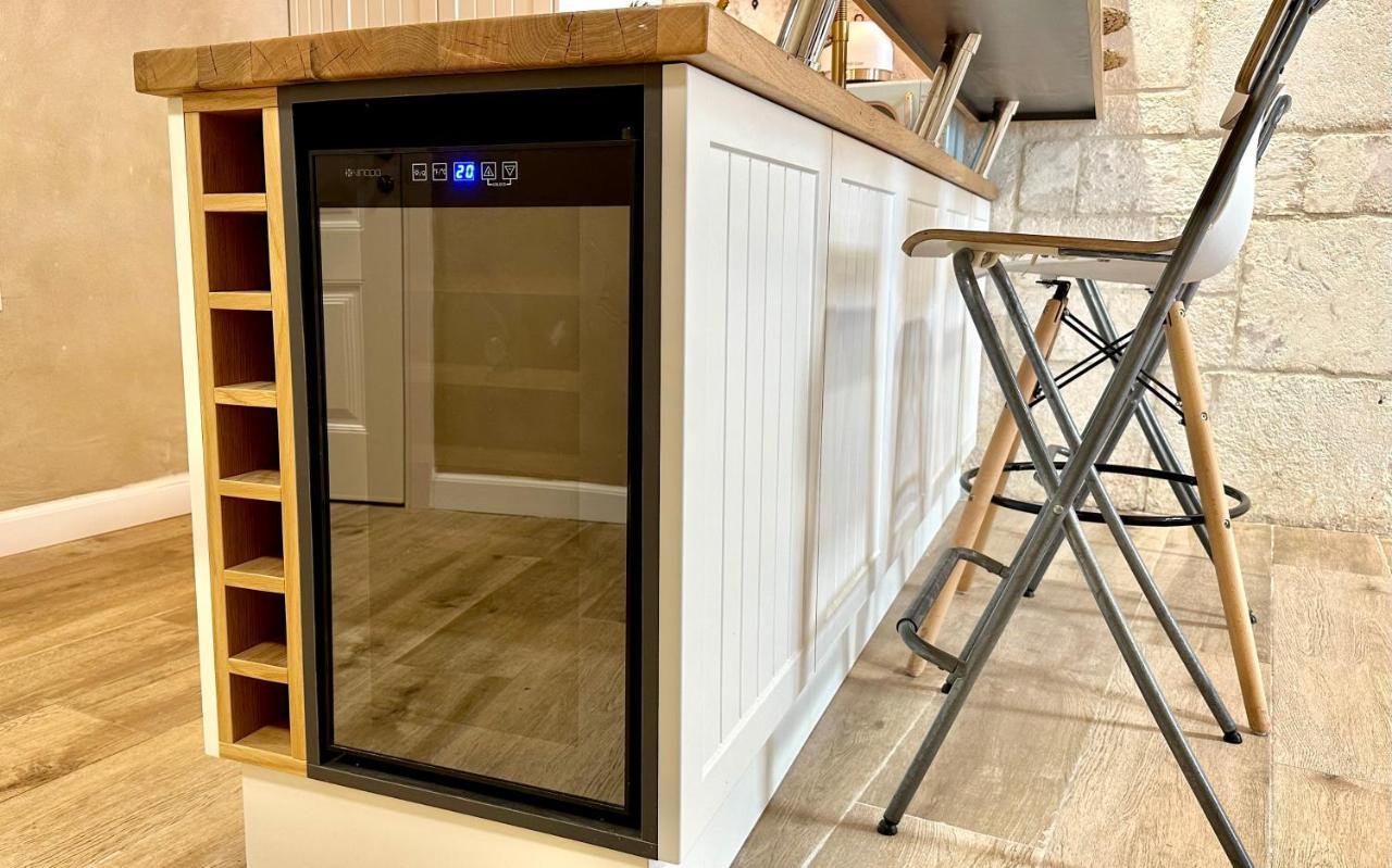 Boutique Apartment In Heart Of ハイファ エクステリア 写真