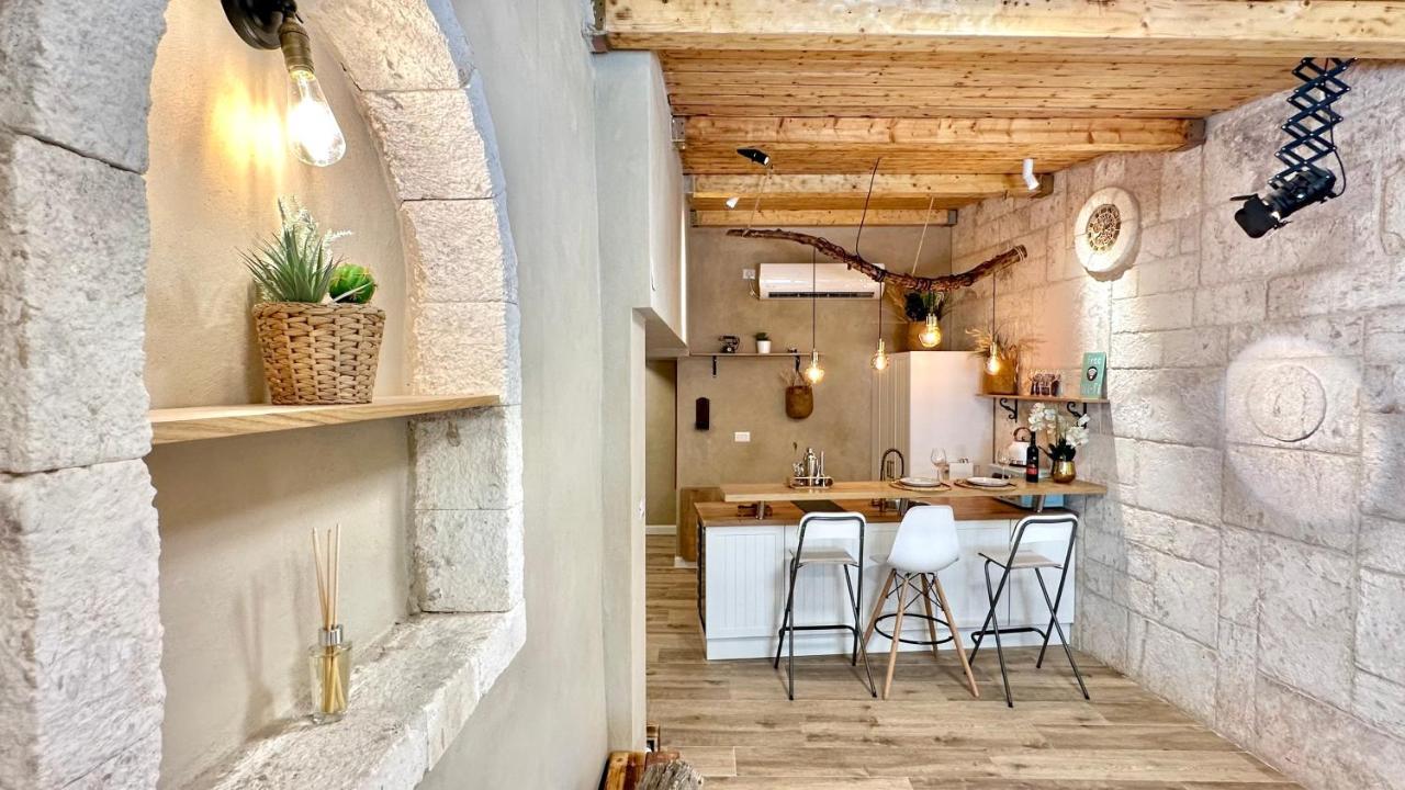Boutique Apartment In Heart Of ハイファ エクステリア 写真