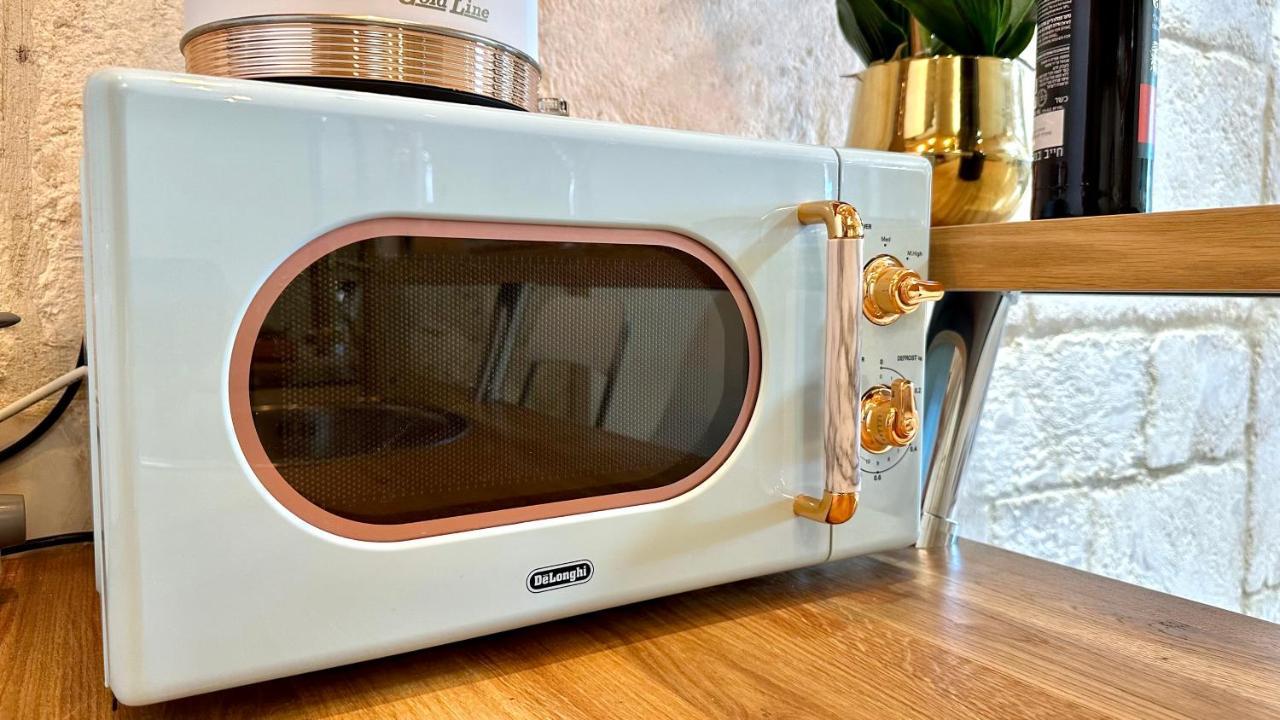Boutique Apartment In Heart Of ハイファ エクステリア 写真