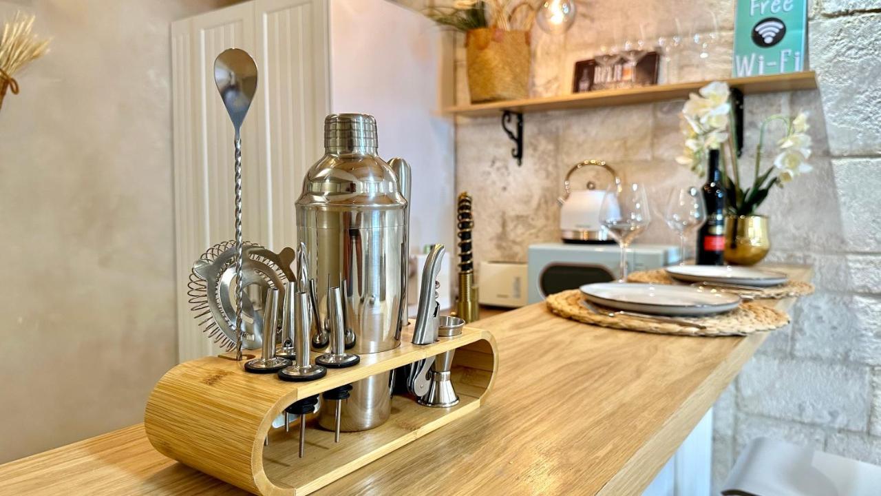 Boutique Apartment In Heart Of ハイファ エクステリア 写真