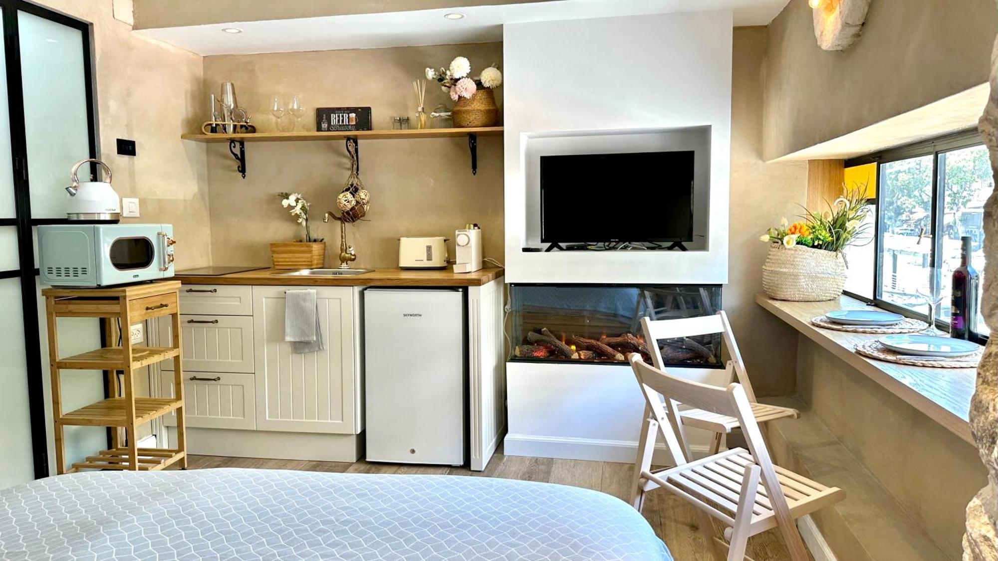 Boutique Apartment In Heart Of ハイファ エクステリア 写真
